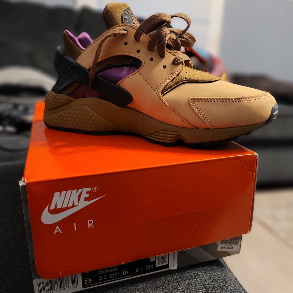 Nike Huraches Limited edition
